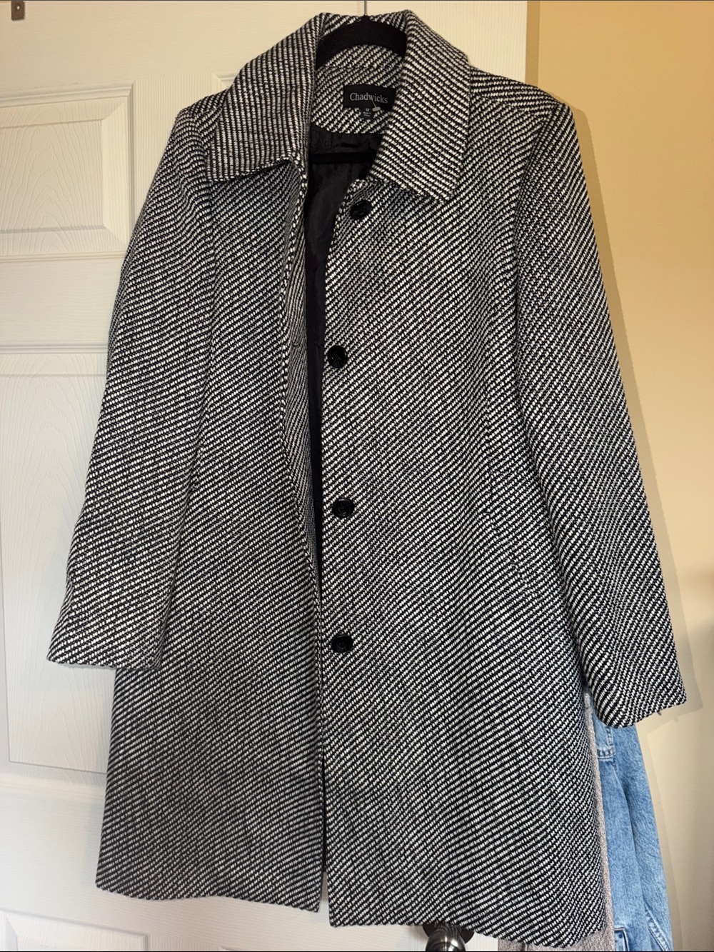 Chadwicks Women's Black & White Textured Pea Coat